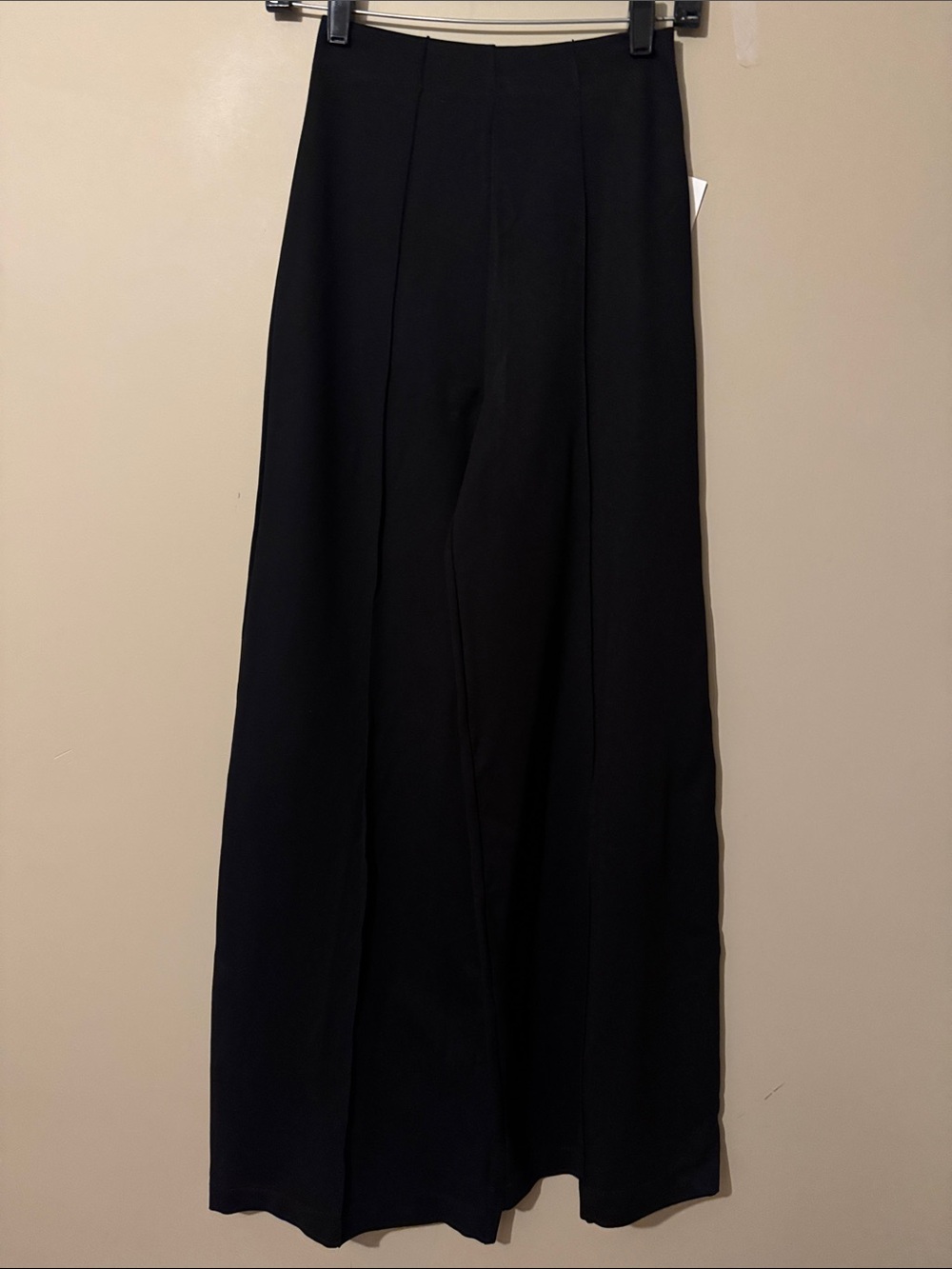 NWOT- BY DESIGN Juliette Wide Leg Pants, Black, size Small - Picture 3 of 10